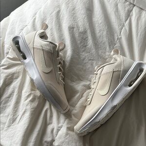 Nike INTRLK sneakers